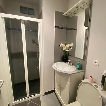 Cosy Equiped Flat Next To Paris 아파트 불로니으 빌렁꾸흐